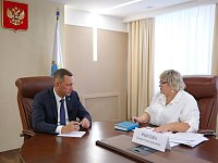 Формирование реестра недобросовестных поставщиков и вопросы по социально значимым направлениям обсудили губернатор Саратовской области Роман Бусаргин и руководитель Управления Федеральной антимонопольной службы по региону Елена Рысева