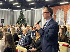 Ключ к цифре: молодые управленцы презентовали Губернатору области проект  по повышению цифровой грамотности старшего поколения